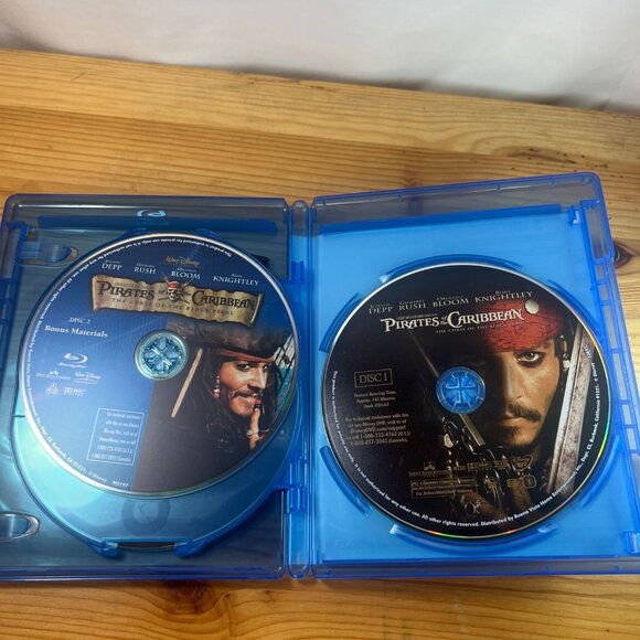Damaged Cover Pirates of the Caribbean: The Curse of the Black Pearl (Blu-ray) - Picture 3 of 4